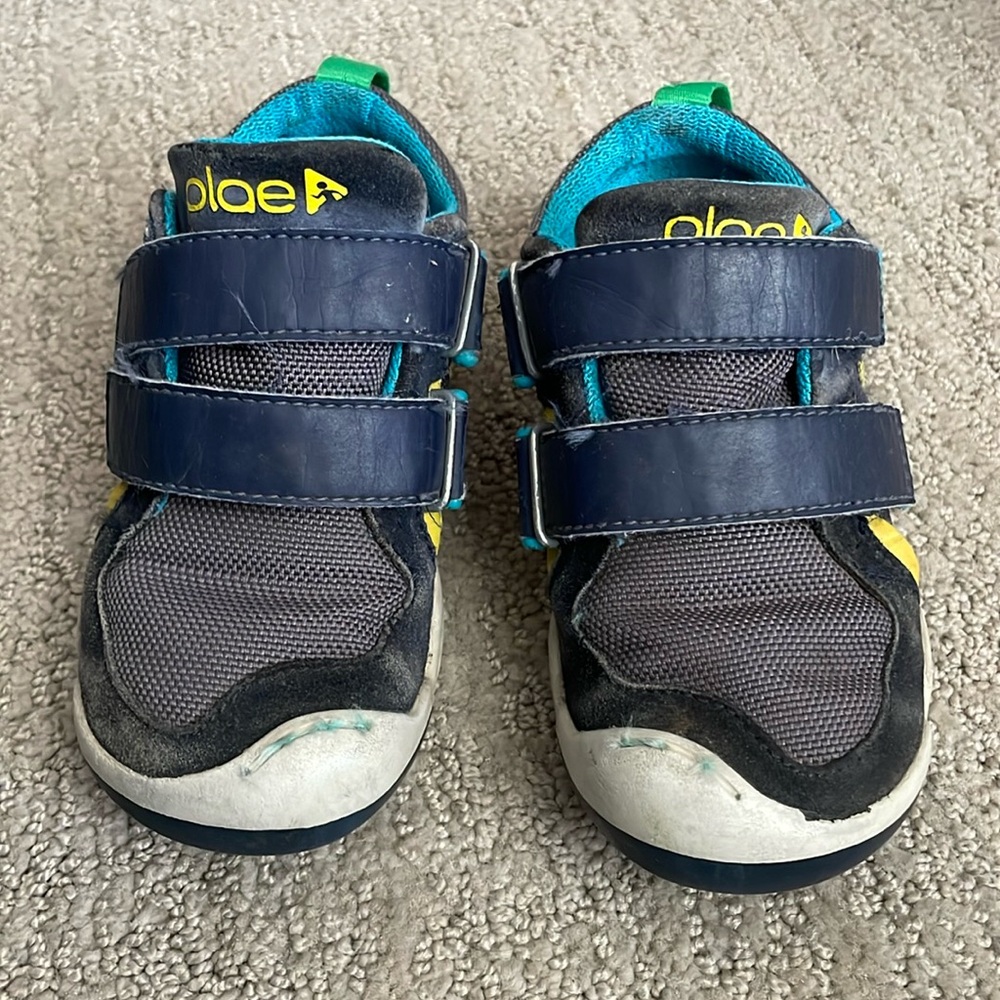 Plae TY, navy and steel, US size 9